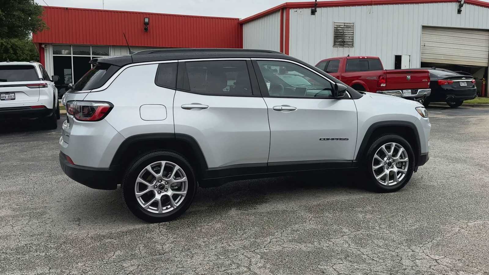 Thumbnail: 2025 Jeep Compass - 8