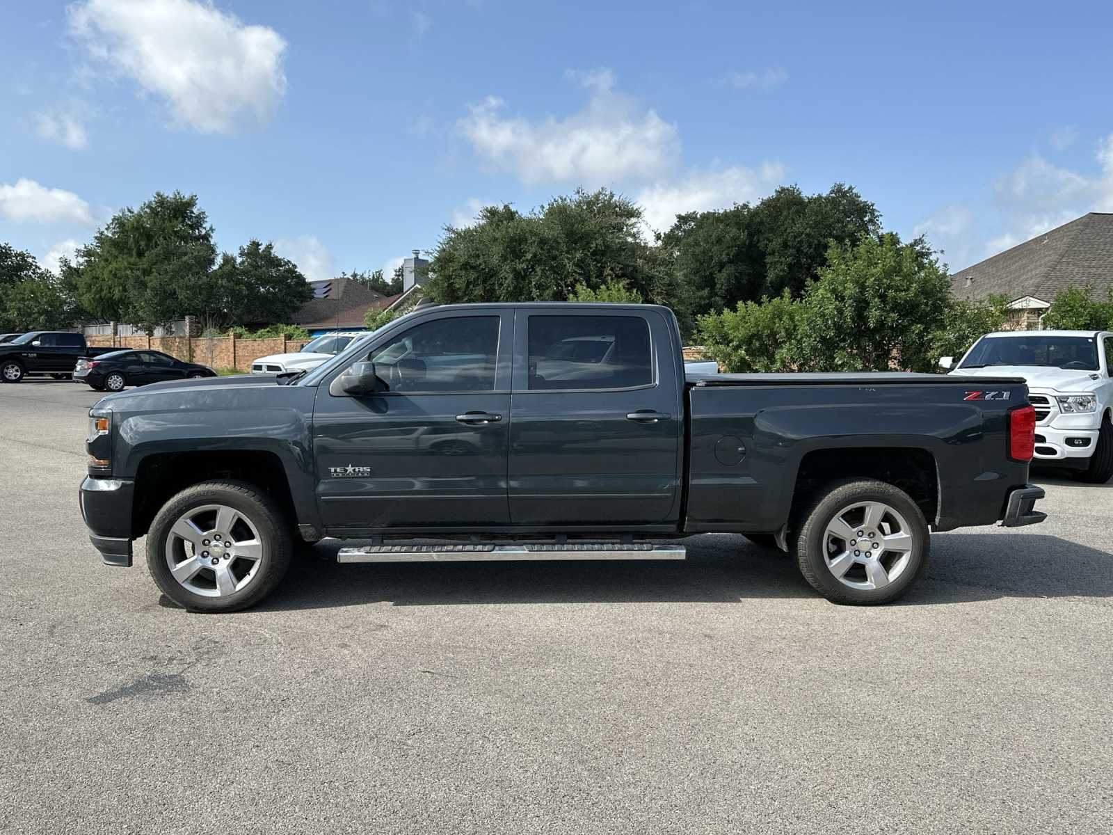 Thumbnail: 2018 Chevrolet Silverado 1500 - 12