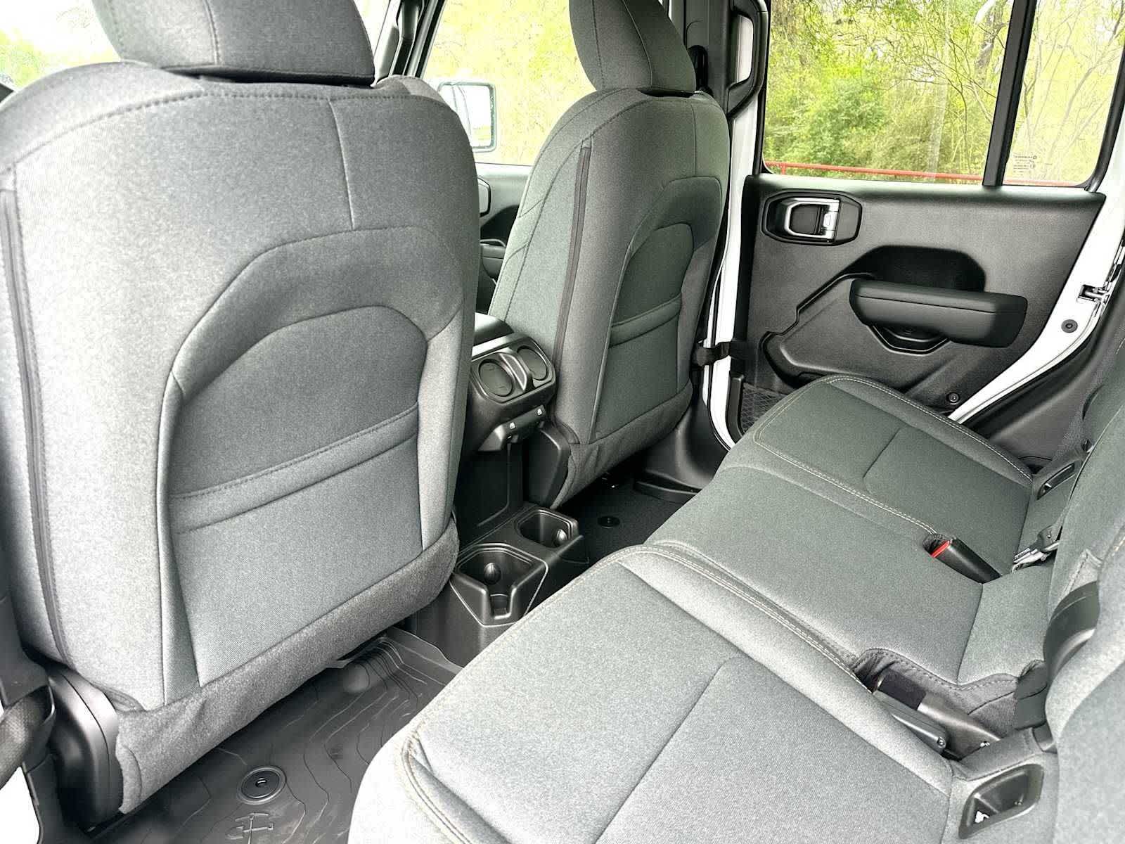 Thumbnail: 2026 Jeep Gladiator - 24