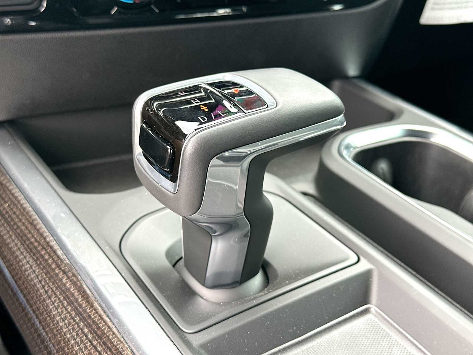 Thumbnail: 2026 Chevrolet Silverado 1500 - 21