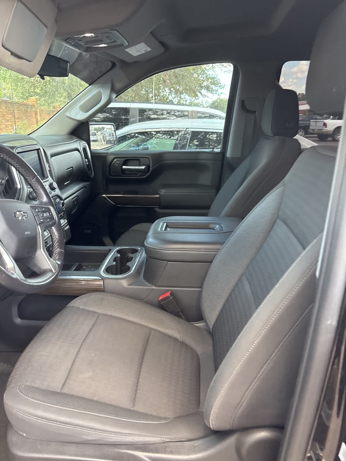 2022 Chevrolet Silverado 1500 RST photo 3