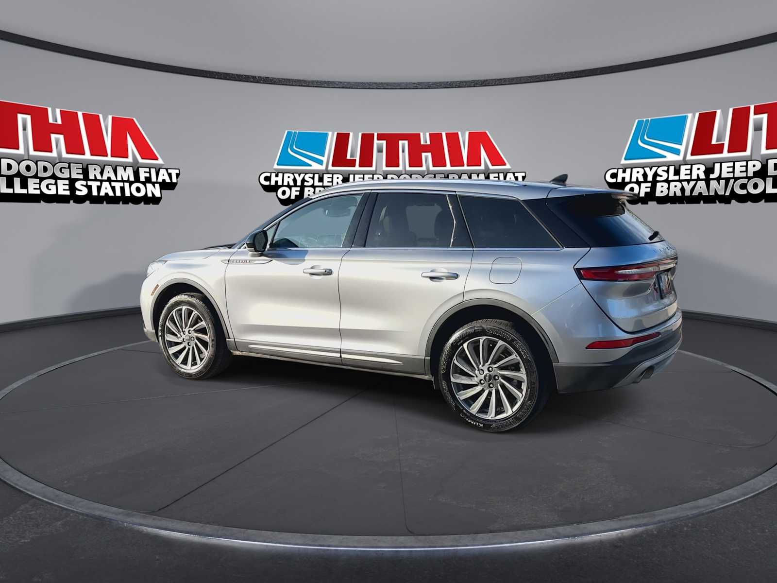 Thumbnail: 2023 Lincoln Corsair - 6