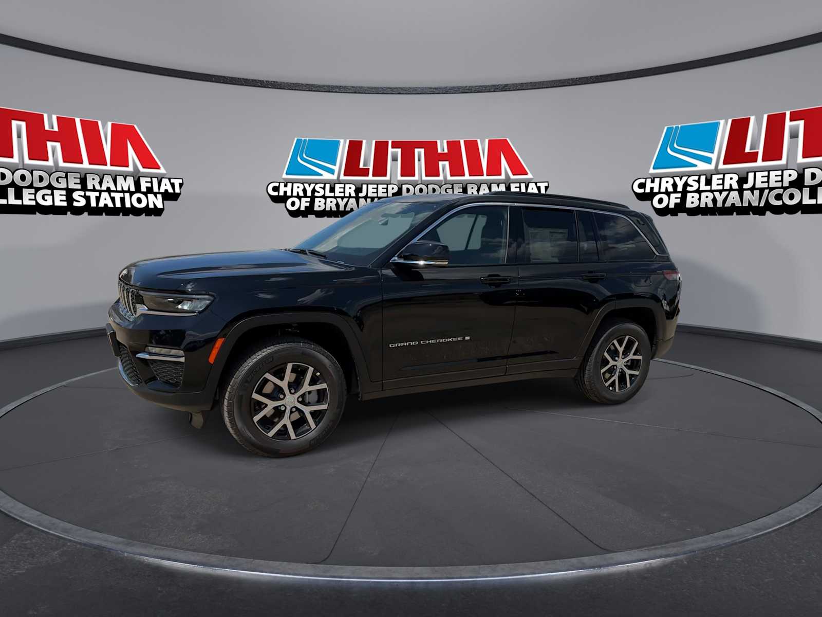 Thumbnail: 2025 Jeep Grand Cherokee - 4