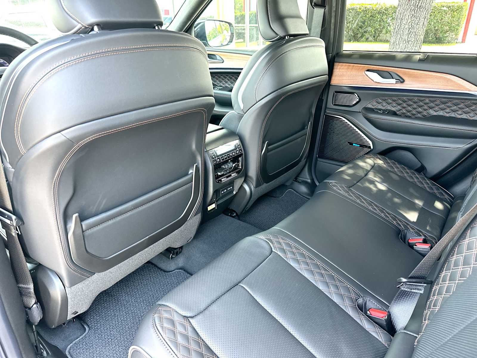 Thumbnail: 2026 Jeep Grand Cherokee - 24