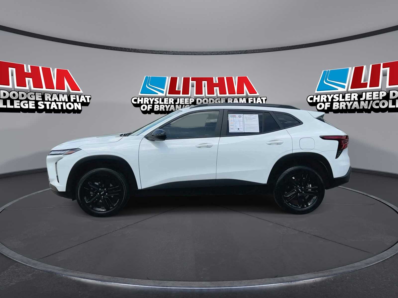 Thumbnail: 2025 Chevrolet Trax - 5