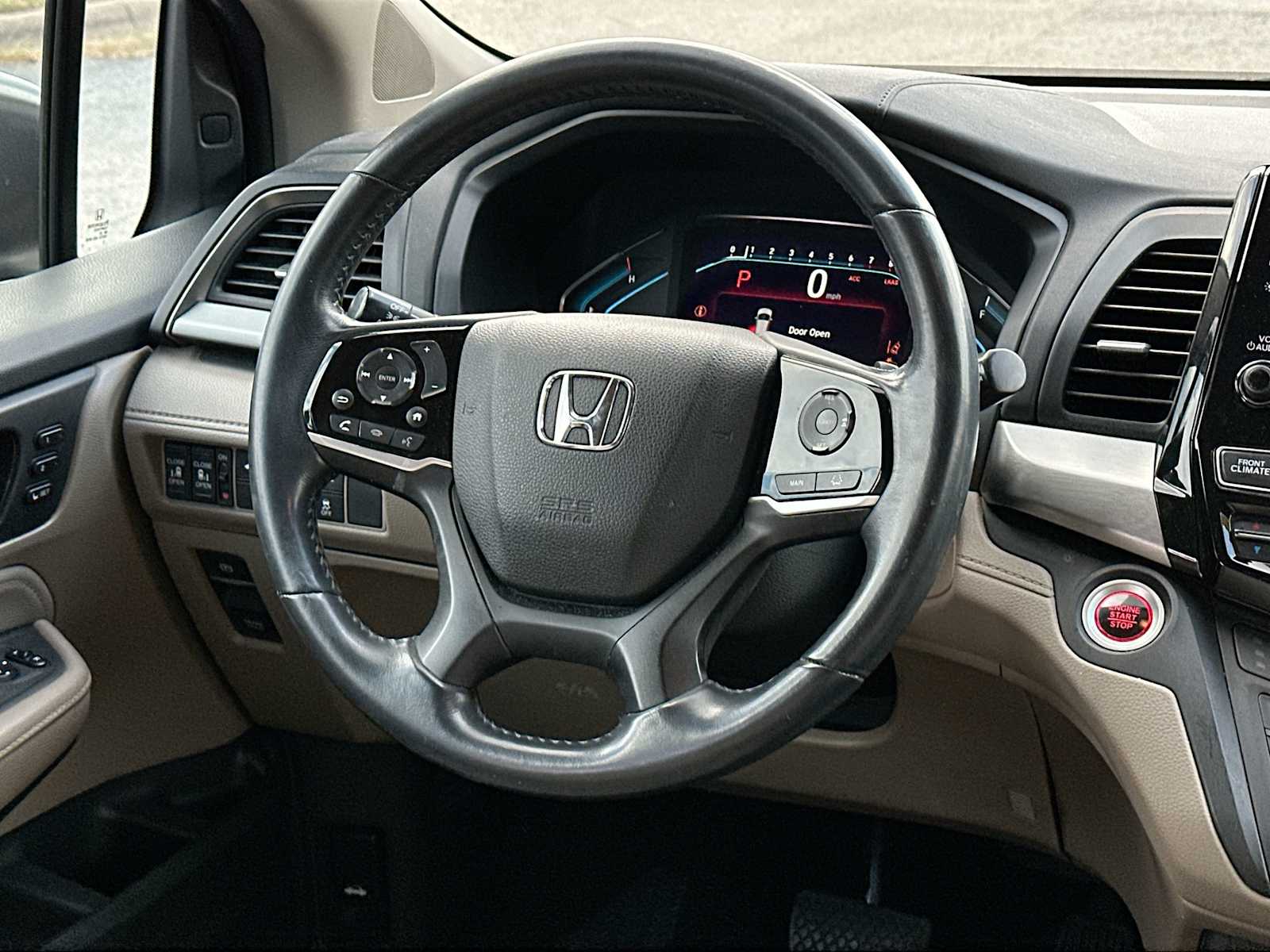 Thumbnail: 2018 Honda Odyssey - 27