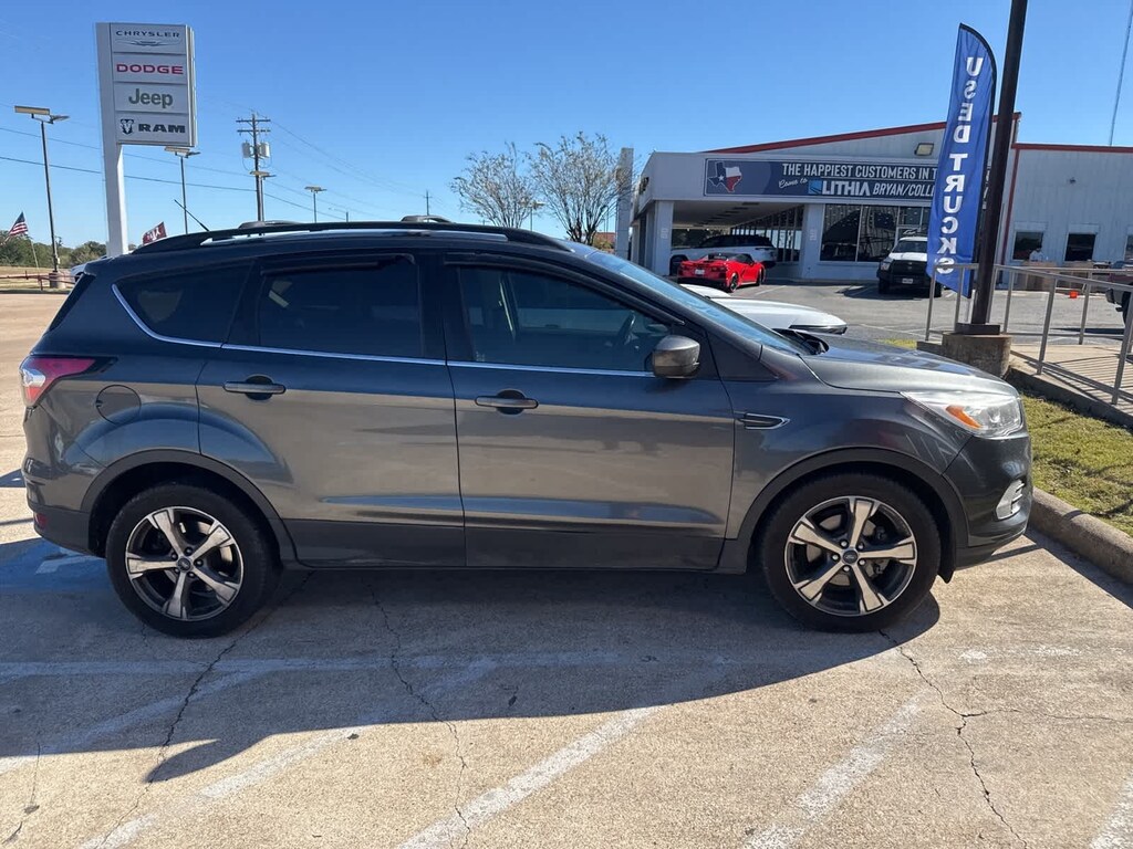 Used 2017 Ford Escape SE SUV