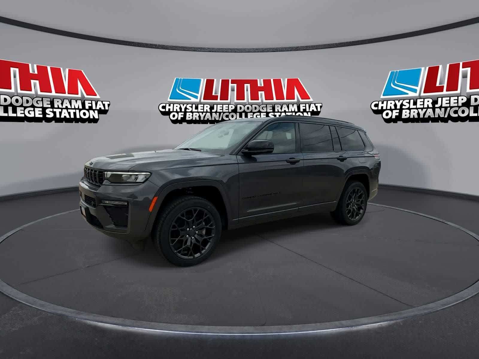 Thumbnail: 2026 Jeep Grand Cherokee - 4