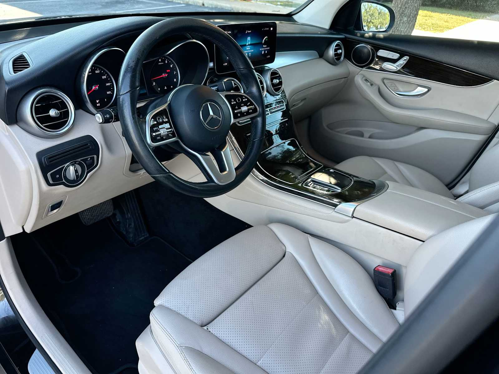 Thumbnail: 2020 Mercedes-Benz GLC - 18