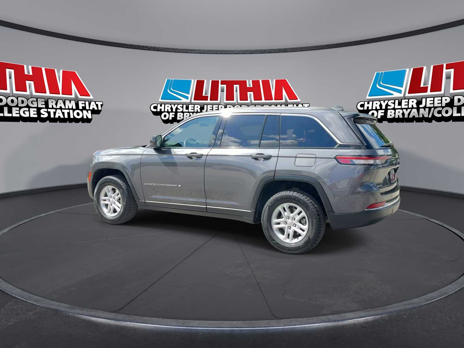 Thumbnail: 2024 Jeep Grand Cherokee - 5
