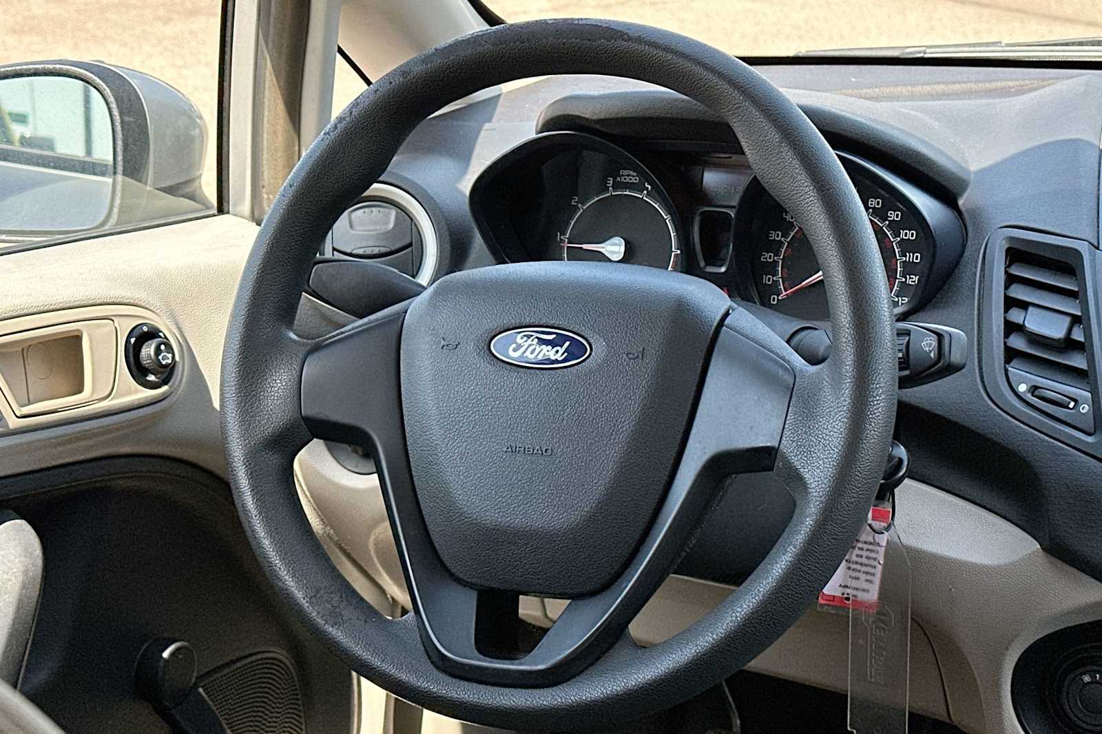 2012 Ford Fiesta S 27