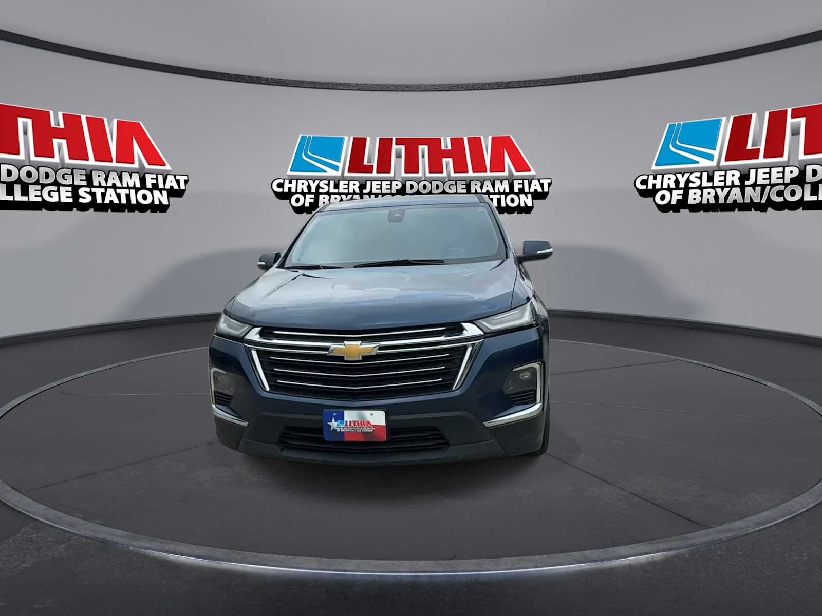 Thumbnail: 2022 Chevrolet Traverse - 3