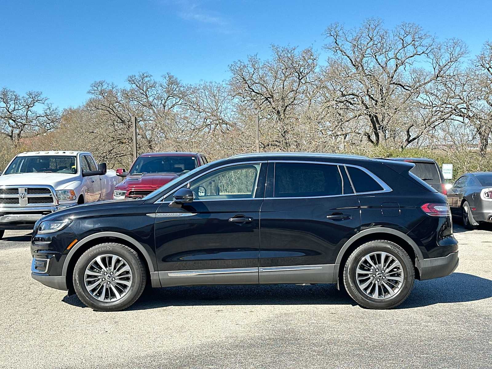 Thumbnail: 2020 Lincoln Nautilus - 12