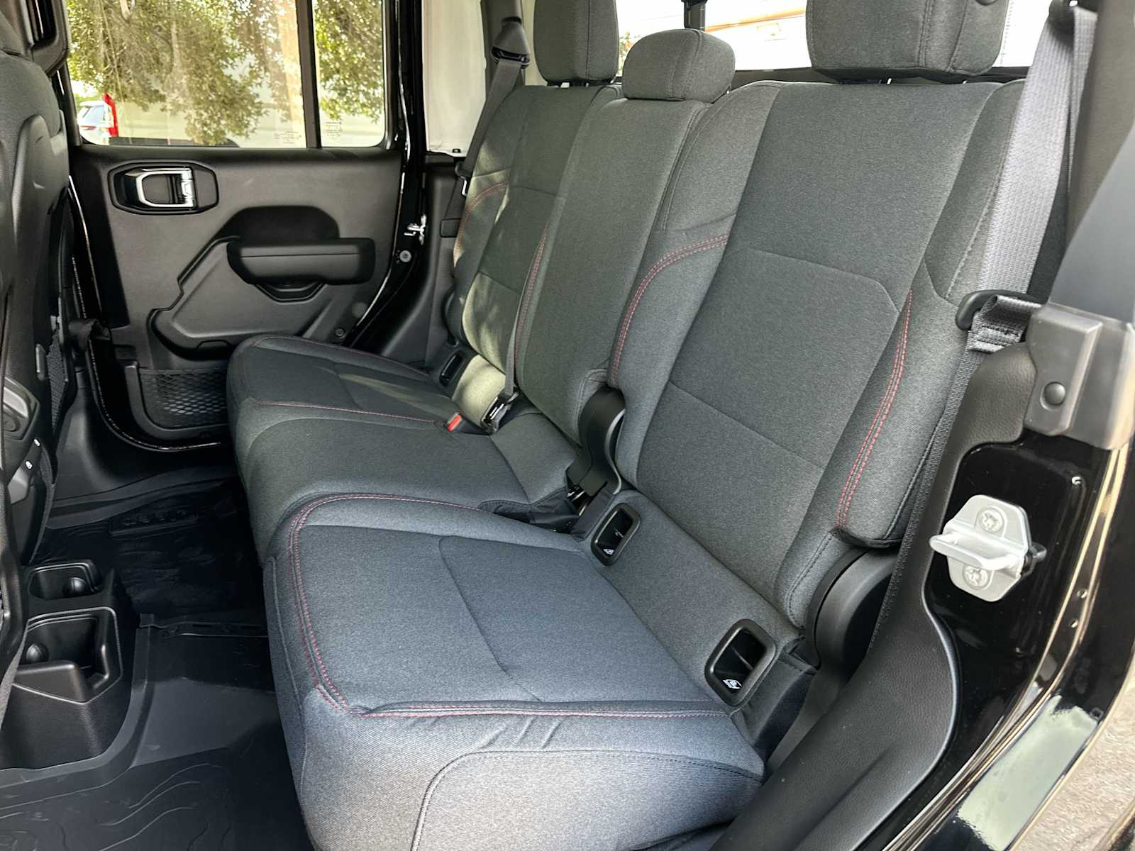 Thumbnail: 2025 Jeep Gladiator - 23