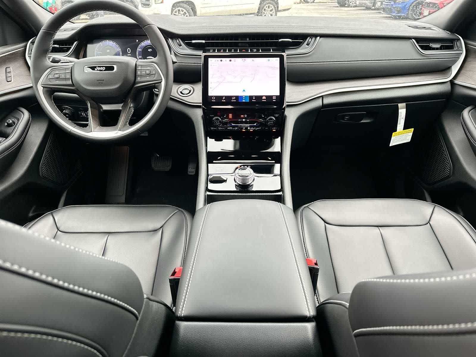 Thumbnail: 2025 Jeep Grand Cherokee - 26