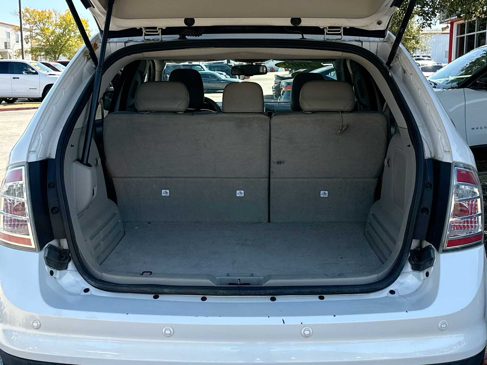 Thumbnail: 2009 Ford Edge - 28