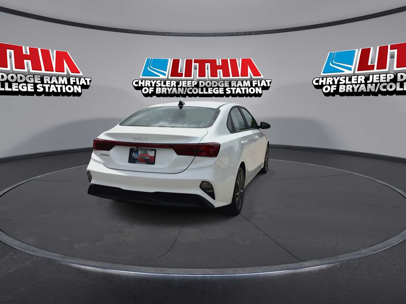 Thumbnail: 2024 Kia Forte - 7