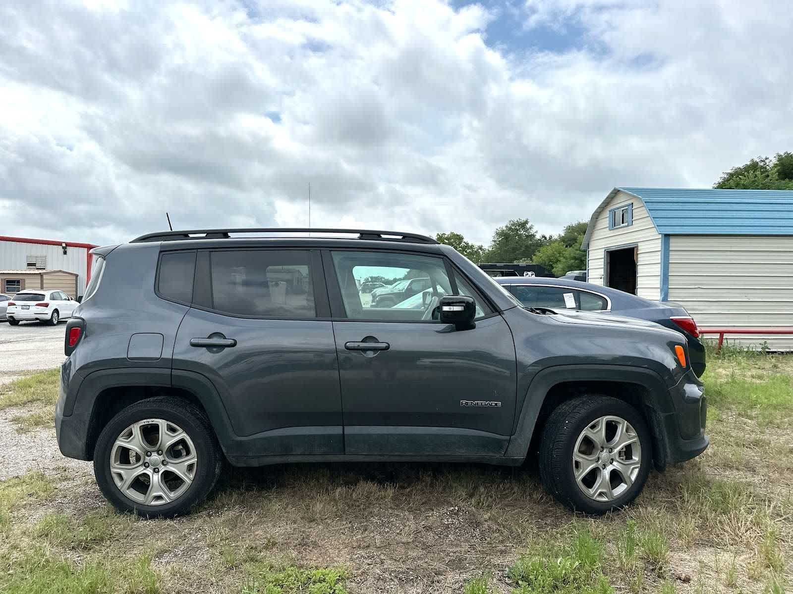 Thumbnail: 2022 Jeep Renegade - 4