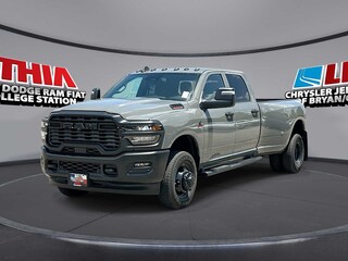 2026 Ram 3500 TRADESMAN CREW CAB 4X4 8' BOX Pickup