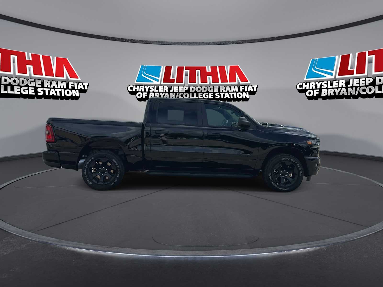 Thumbnail: 2026 RAM 1500 - 9