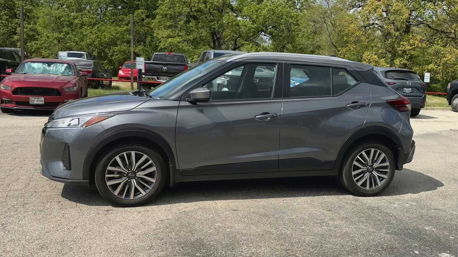 Thumbnail: 2024 Nissan Kicks - 4