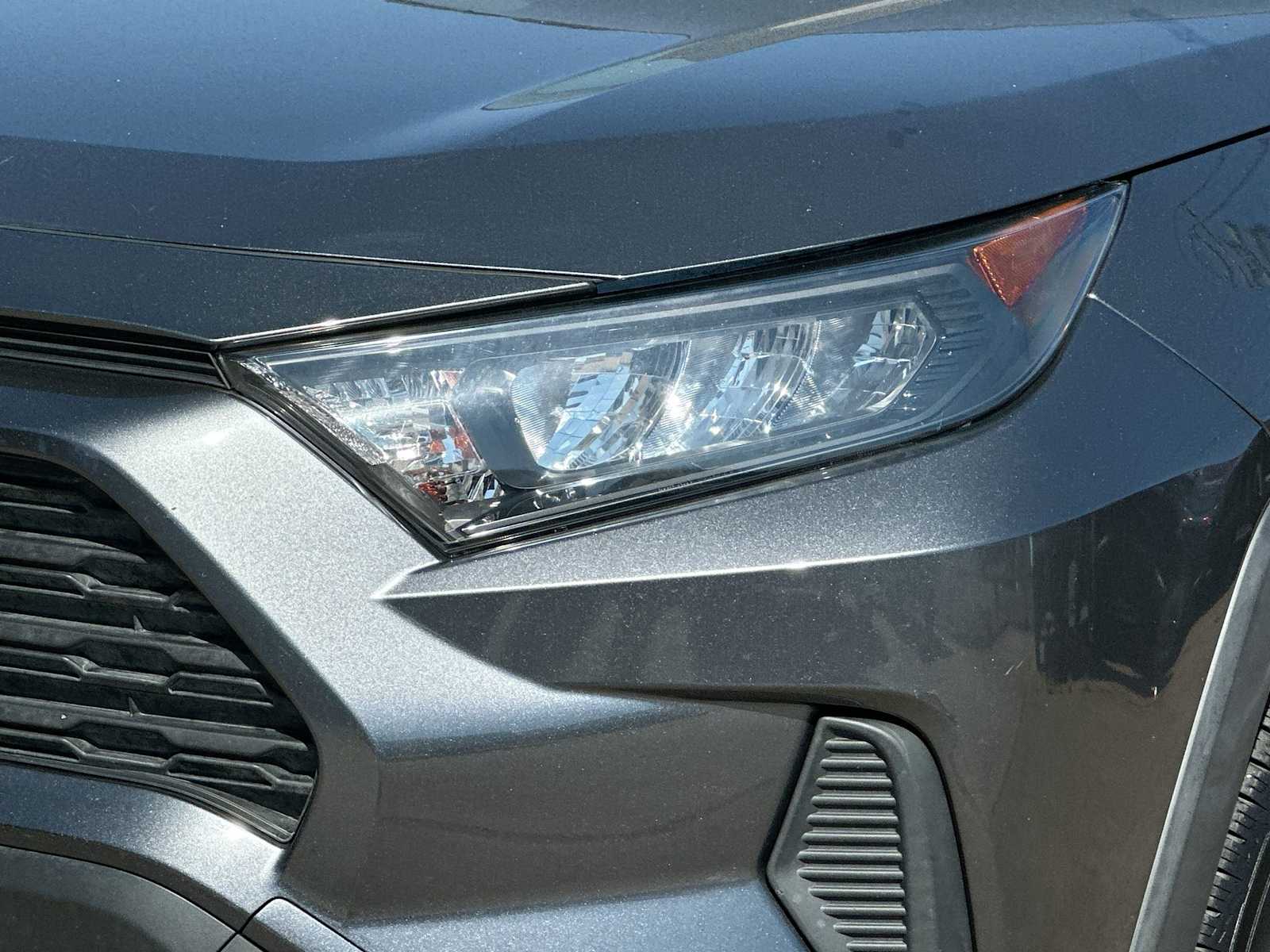 Thumbnail: 2020 Toyota RAV4 - 16