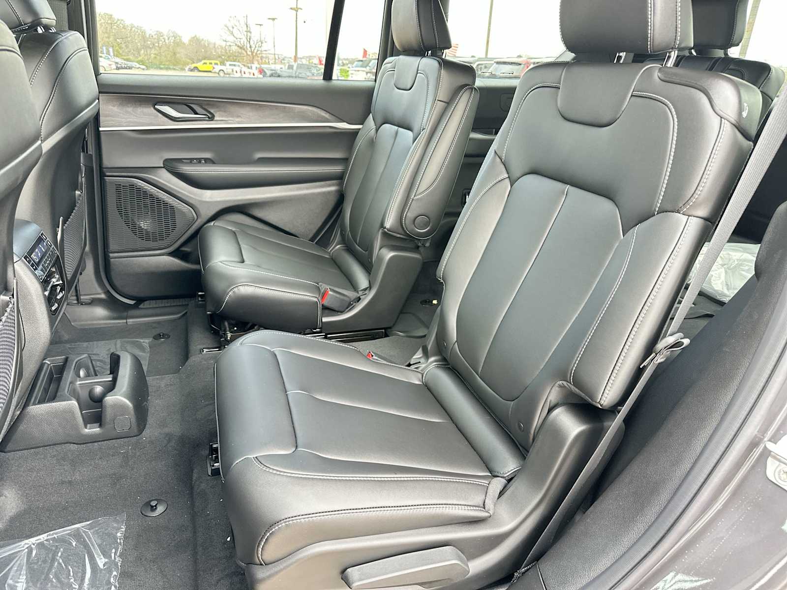 Thumbnail: 2025 Jeep Grand Cherokee - 23