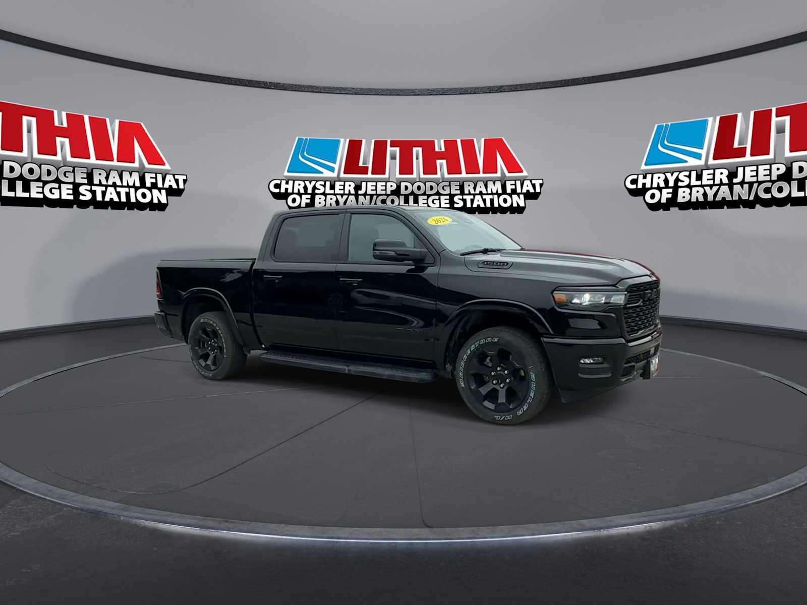 Thumbnail: 2026 RAM 1500 - 9