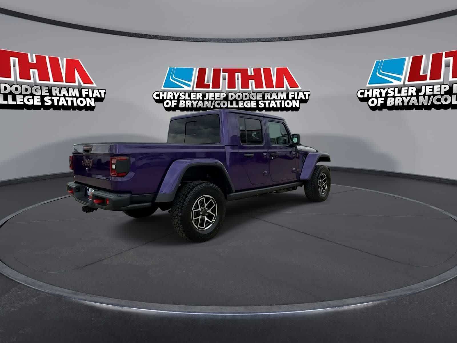 Thumbnail: 2026 Jeep Gladiator - 8