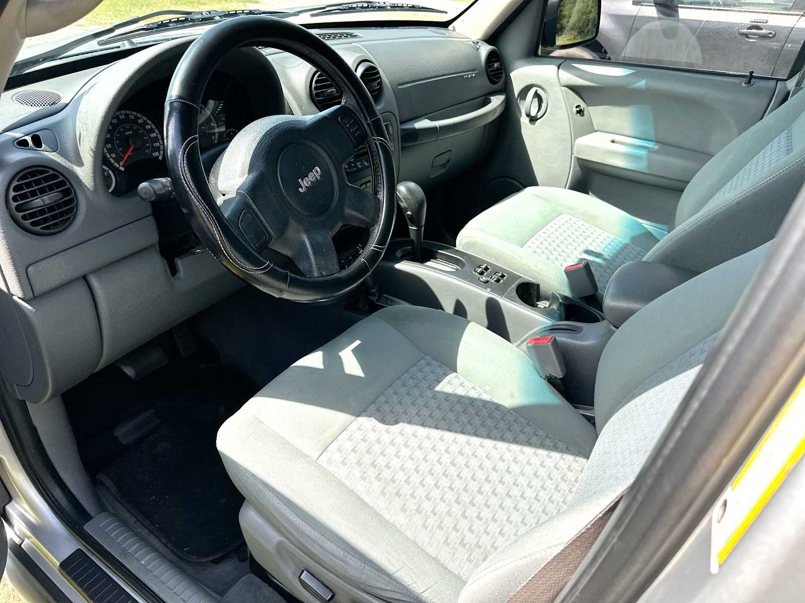 Thumbnail: 2006 Jeep Liberty - 5