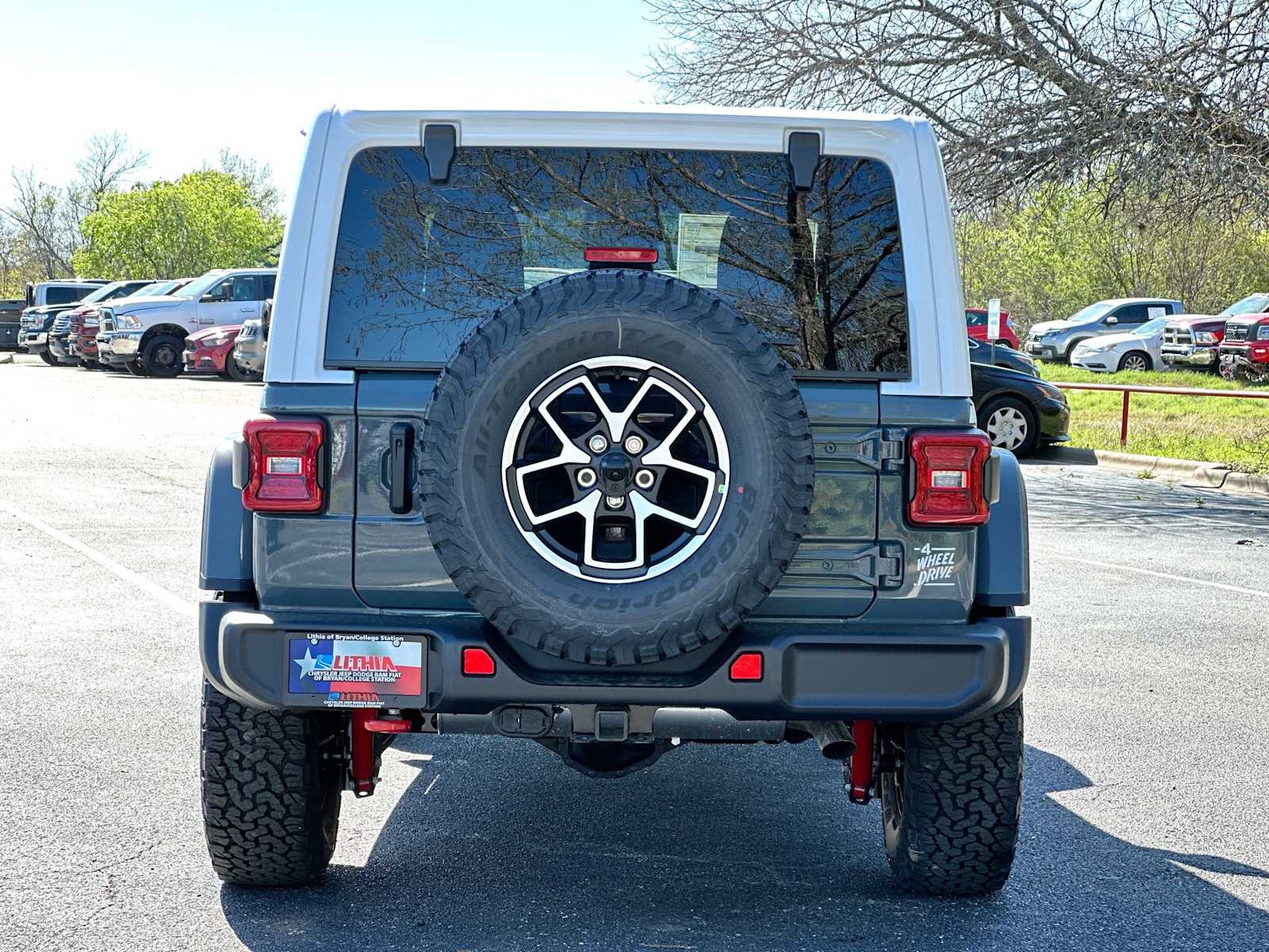 Thumbnail: 2026 Jeep Wrangler - 14