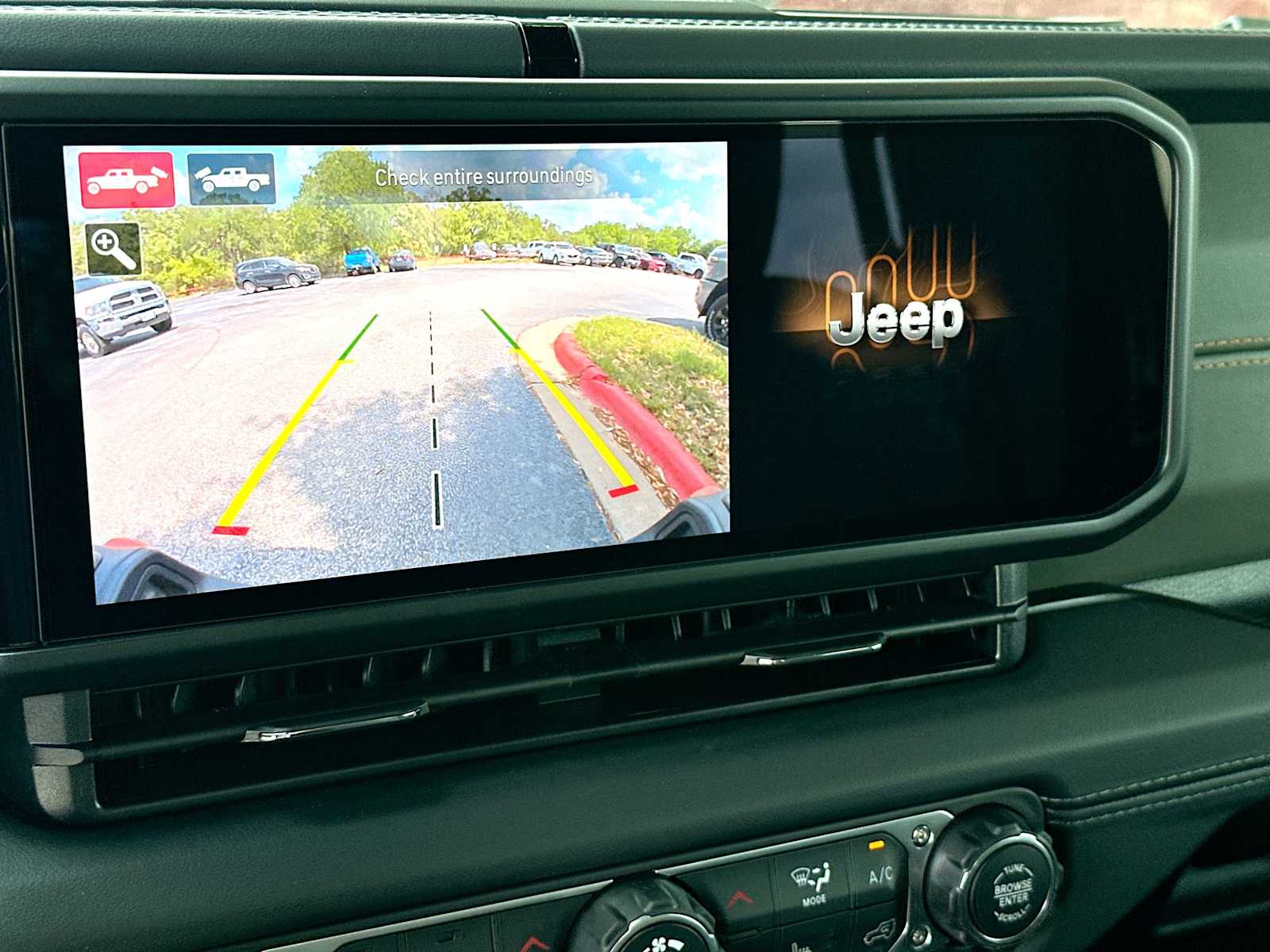 Thumbnail: 2026 Jeep Gladiator - 20