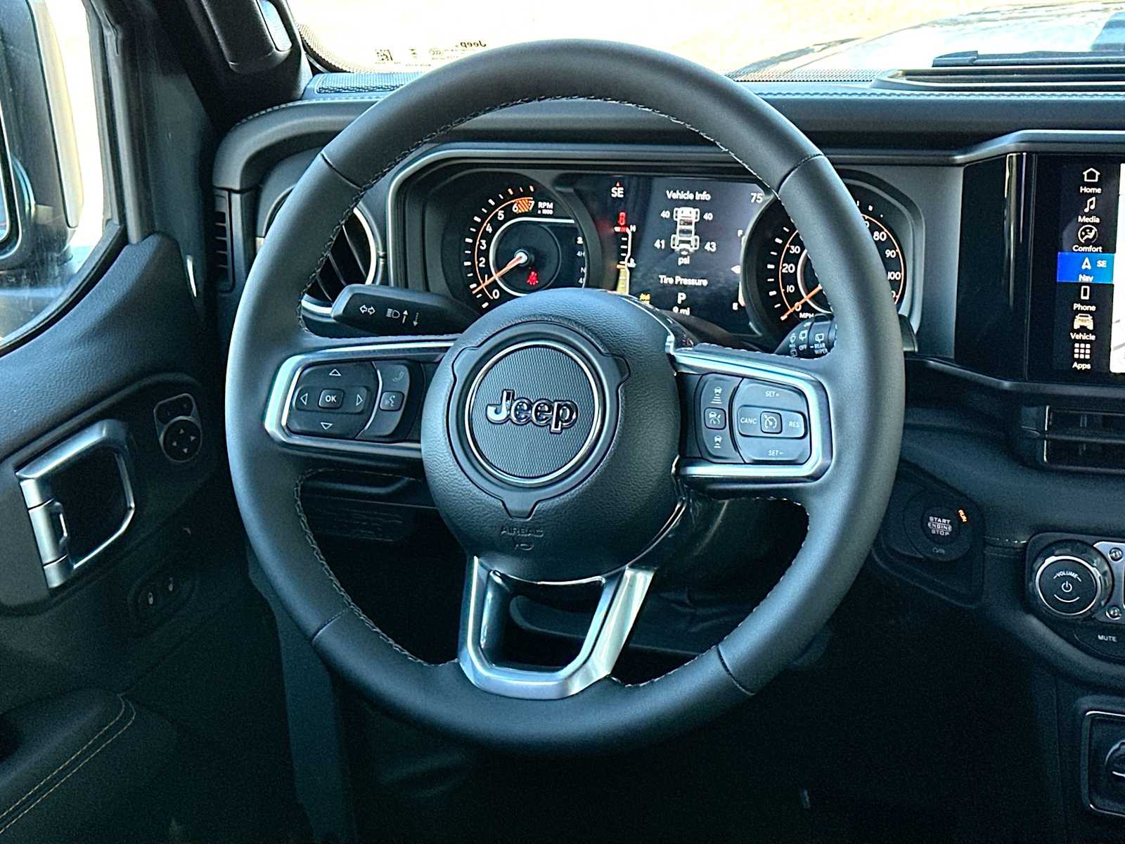 Thumbnail: 2026 Jeep Wrangler - 27