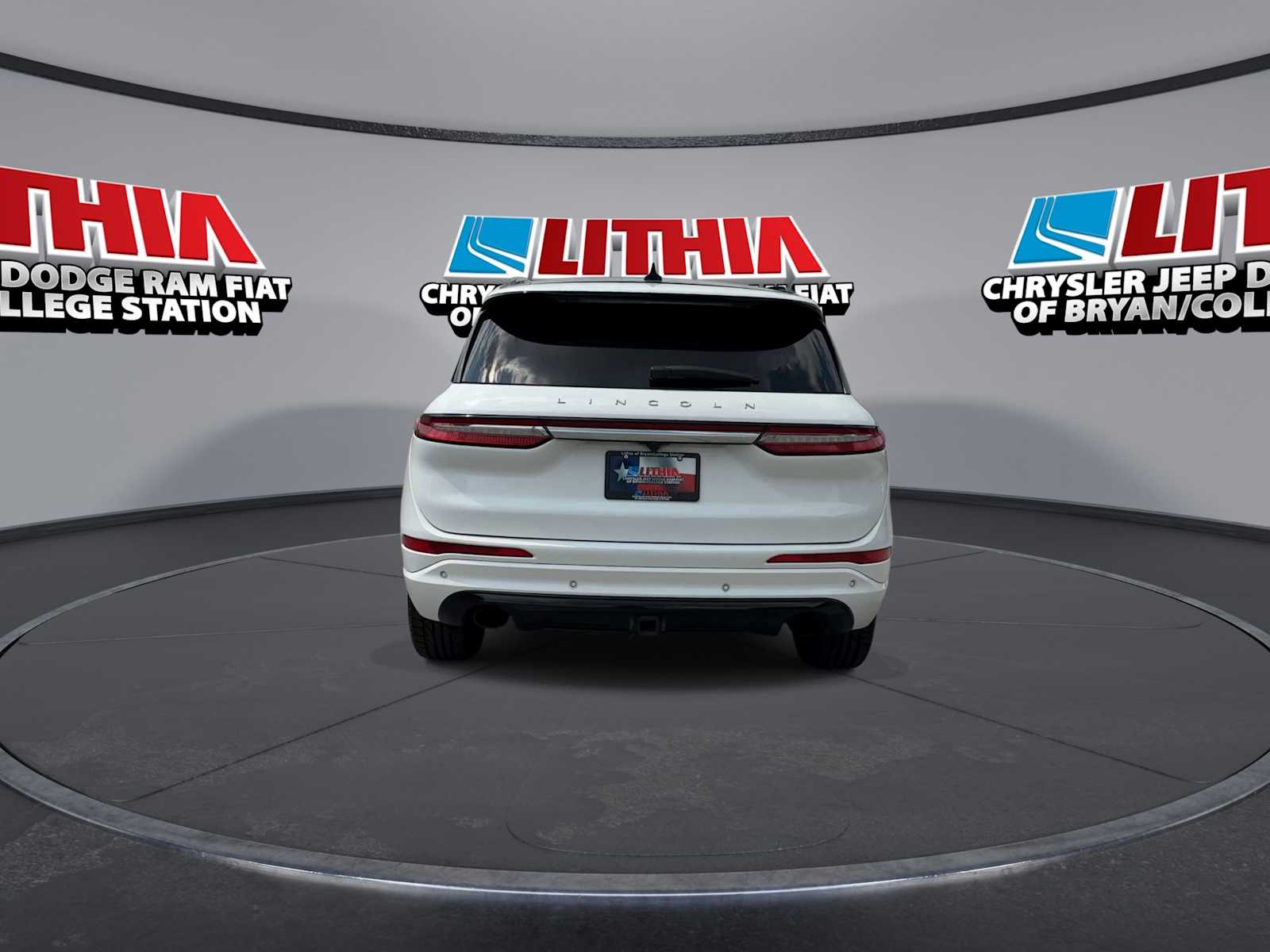 Thumbnail: 2023 Lincoln Corsair - 7