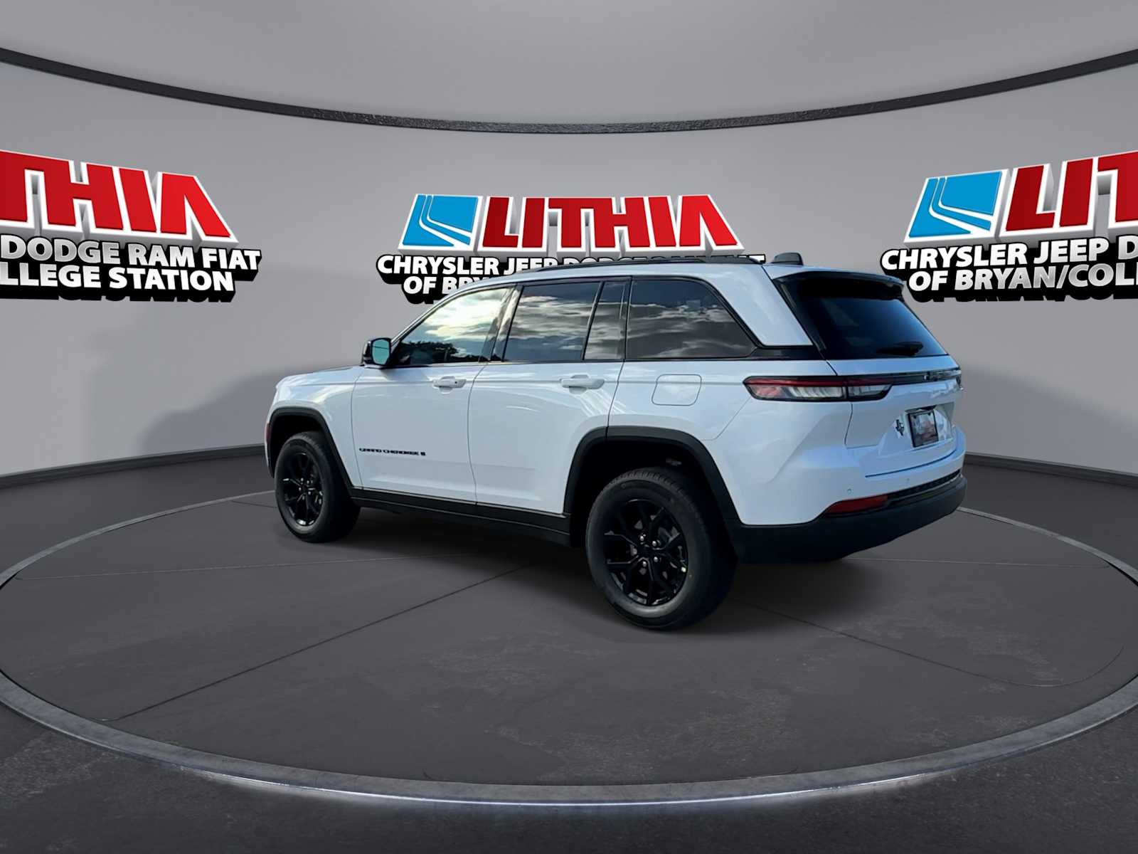 Thumbnail: 2025 Jeep Grand Cherokee - 6