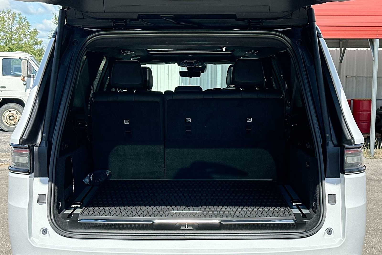 2024 Jeep Grand Wagoneer Obsidian 28
