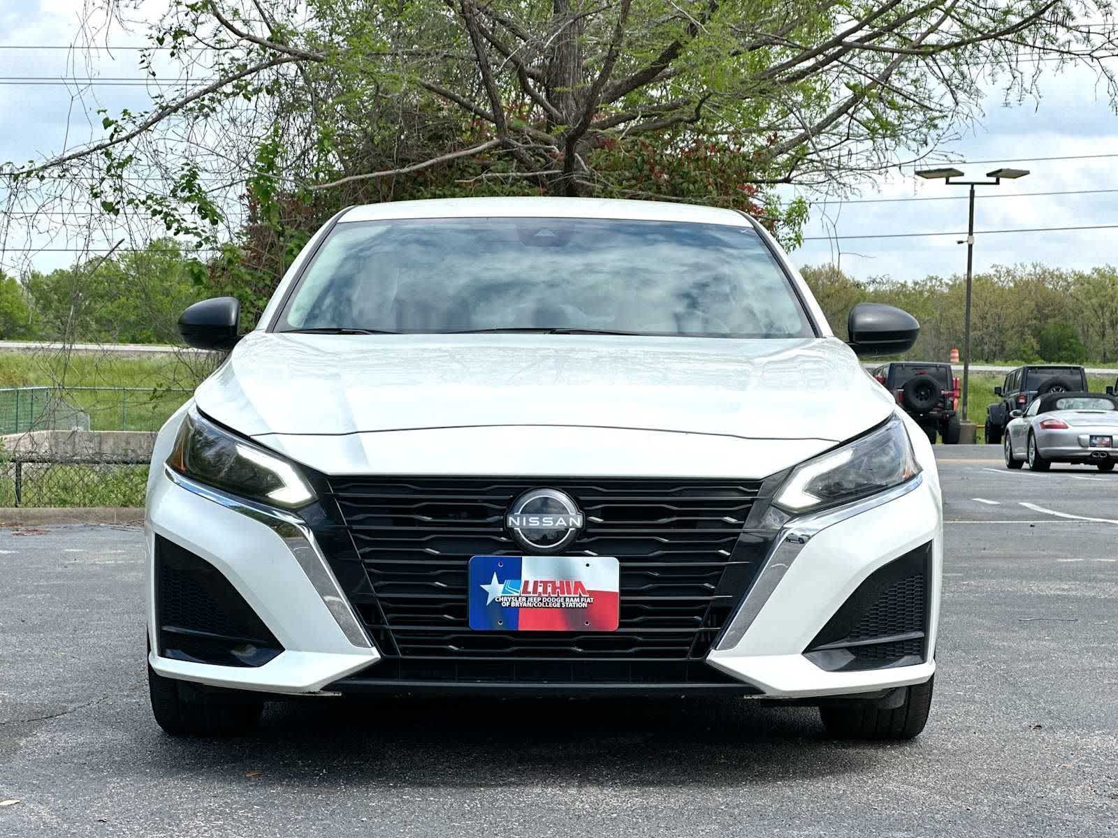 Thumbnail: 2024 Nissan Altima - 10