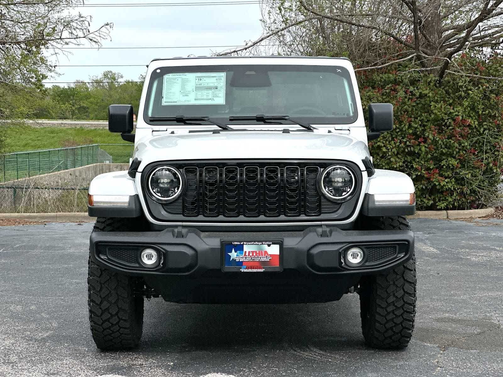Thumbnail: 2026 Jeep Gladiator - 10