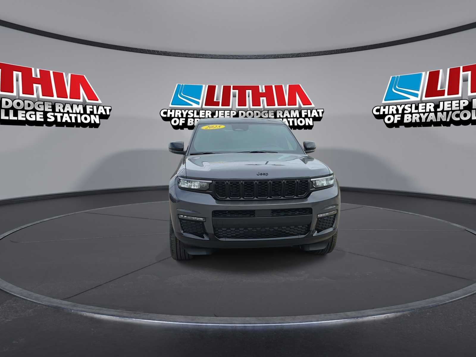 Thumbnail: 2025 Jeep Grand Cherokee - 3