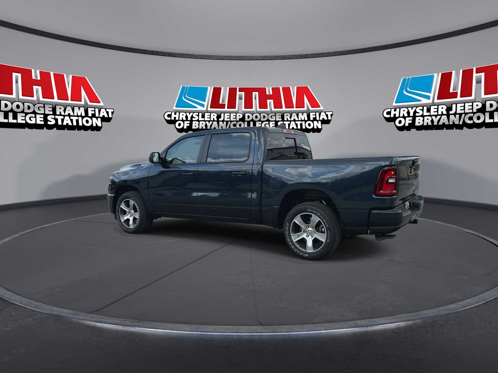 Thumbnail: 2026 RAM 1500 - 6