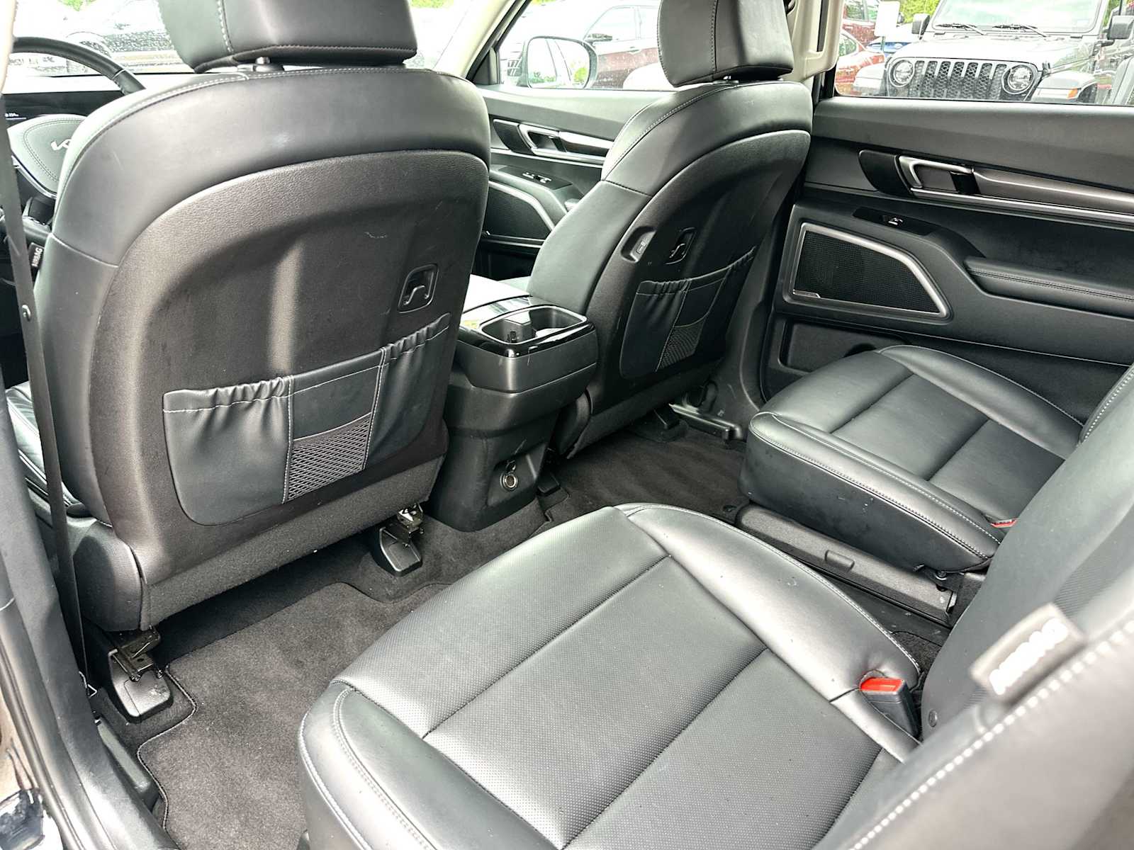 Thumbnail: 2025 Kia Telluride - 24