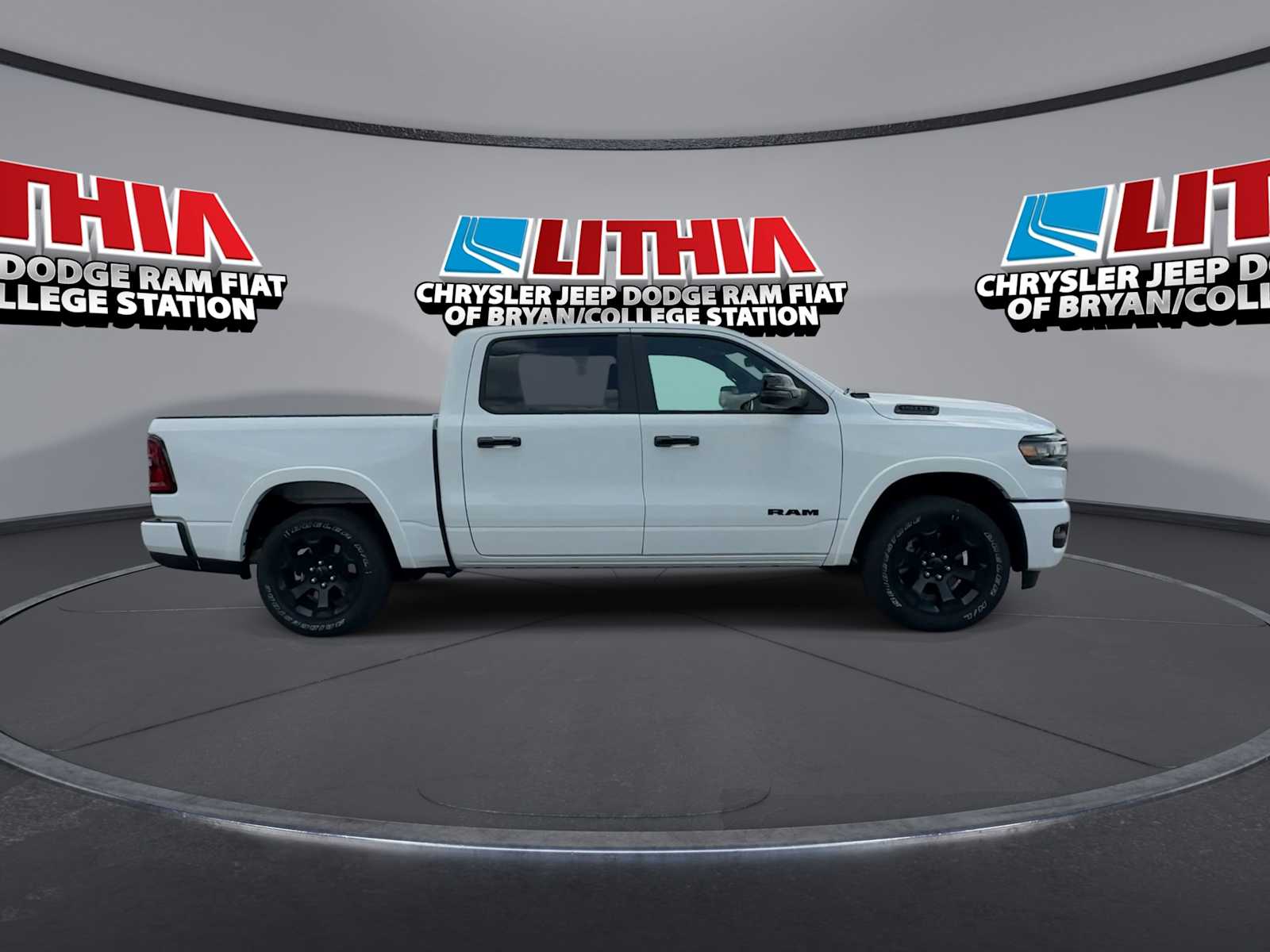 Thumbnail: 2026 RAM 1500 - 9