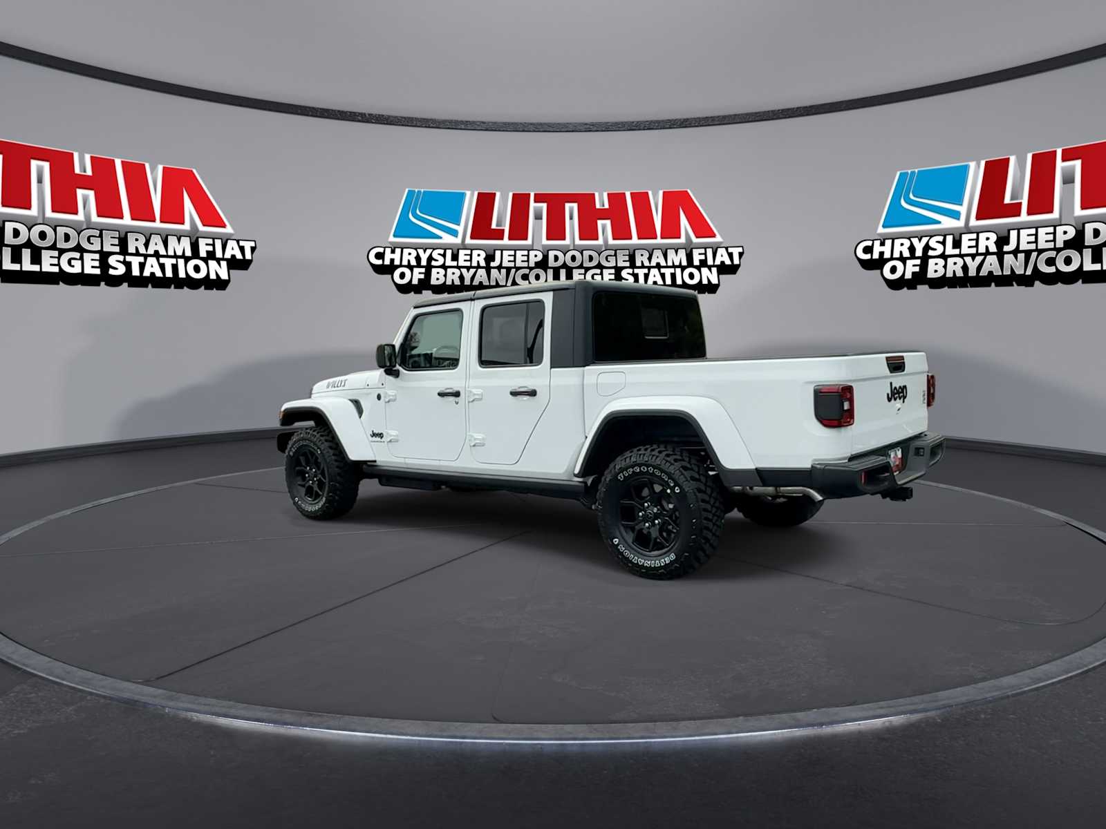 Thumbnail: 2026 Jeep Gladiator - 6