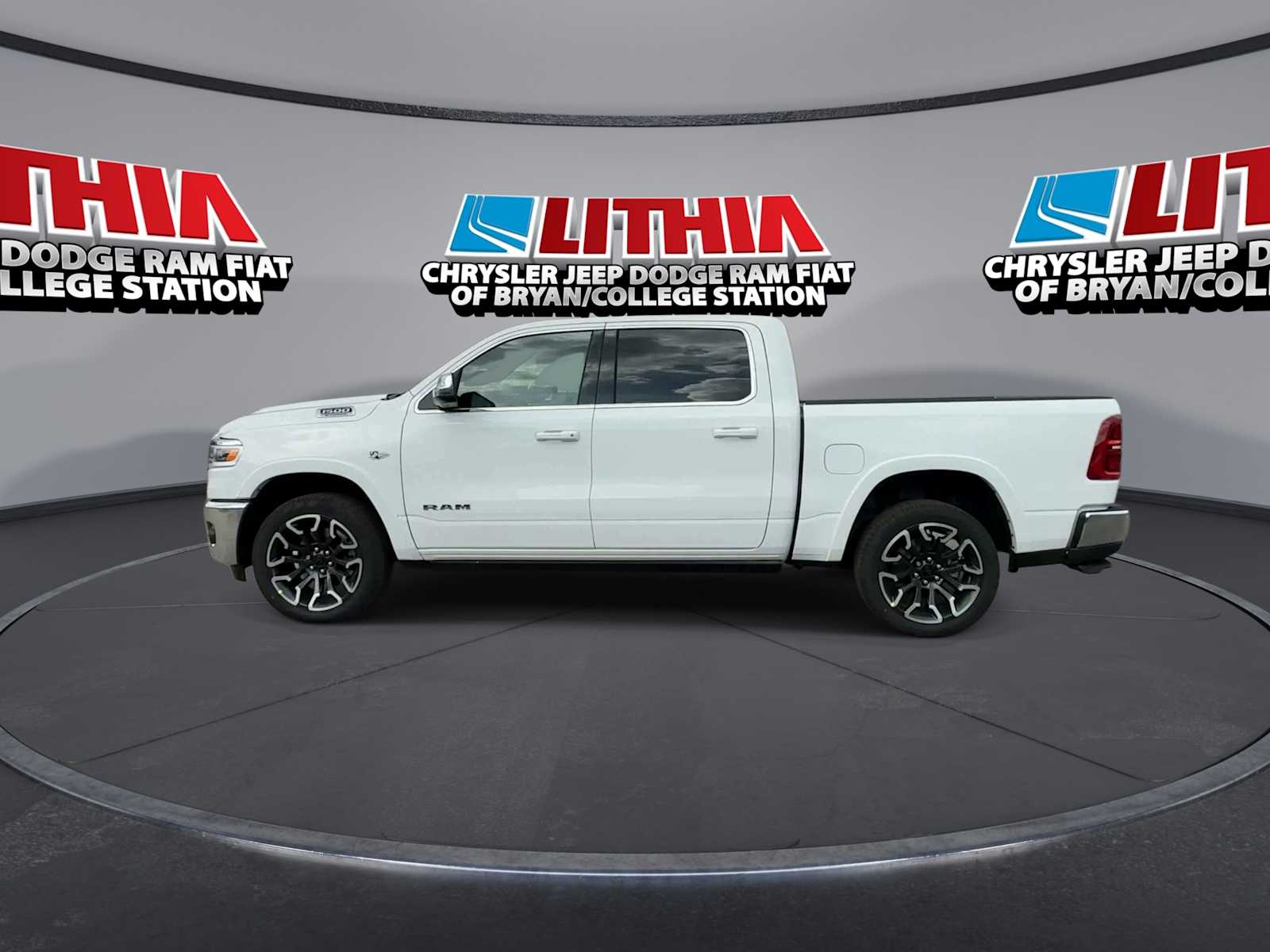 Thumbnail: 2026 RAM 1500 - 5