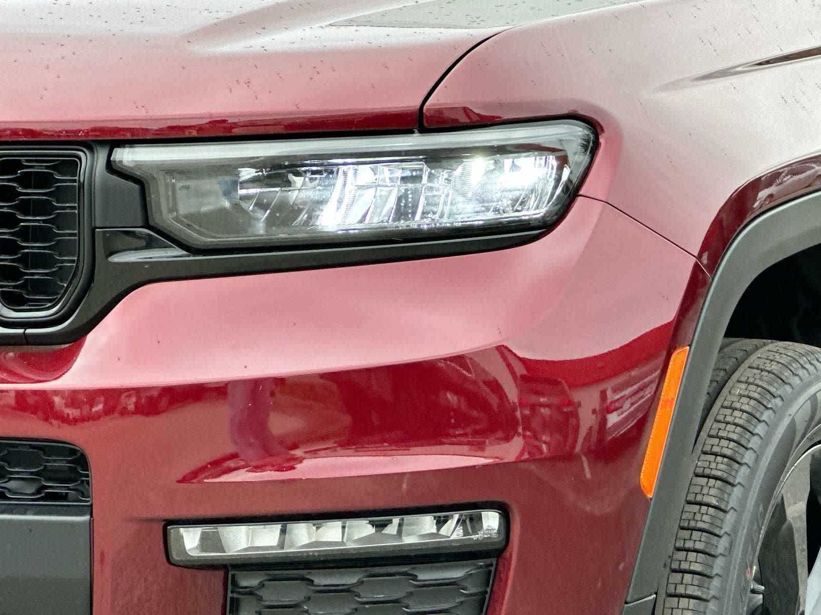 Thumbnail: 2025 Jeep Grand Cherokee - 17