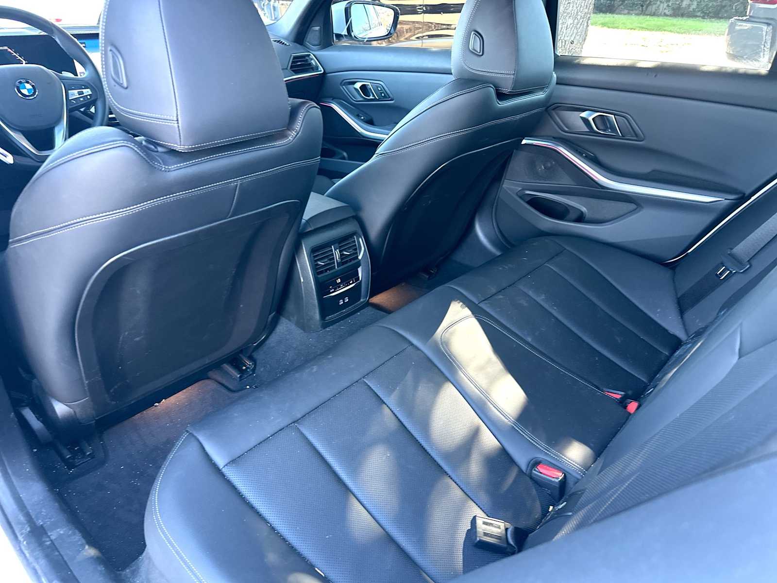 Thumbnail: 2024 BMW 3 Series - 24