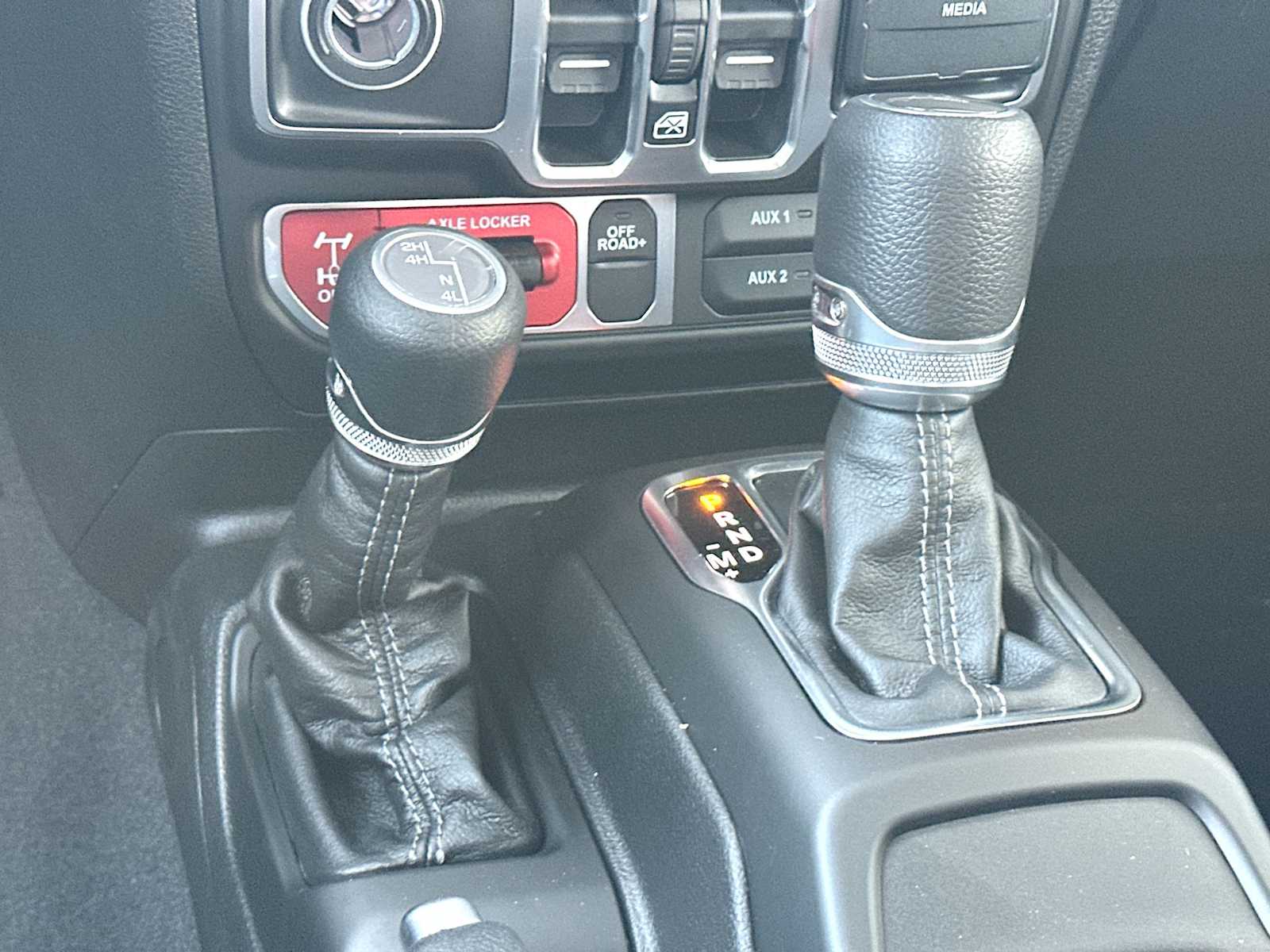 Thumbnail: 2026 Jeep Gladiator - 21