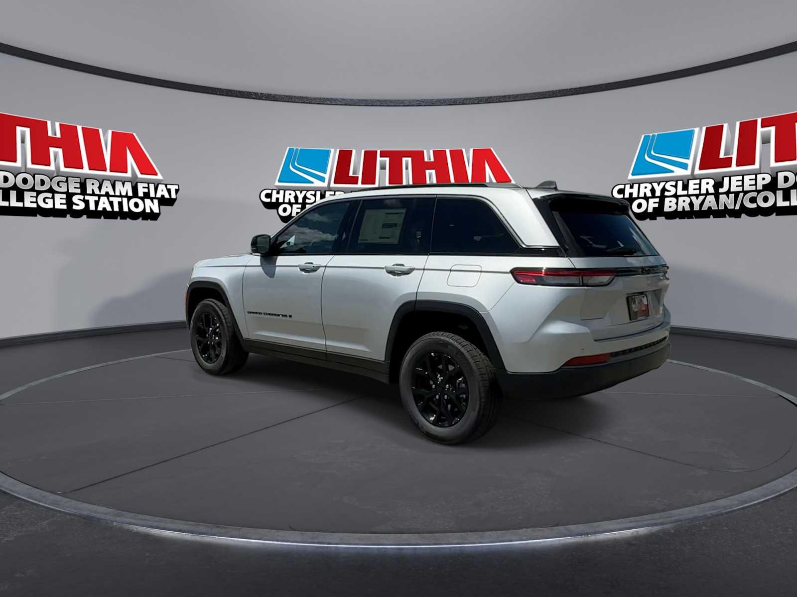 Thumbnail: 2026 Jeep Grand Cherokee - 6