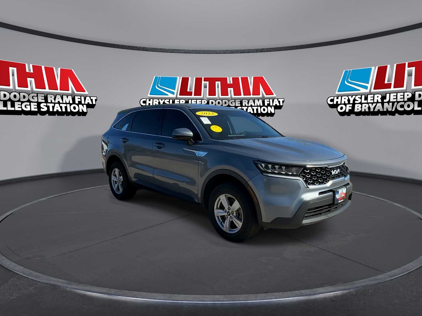 Thumbnail: 2023 Kia Sorento - 2