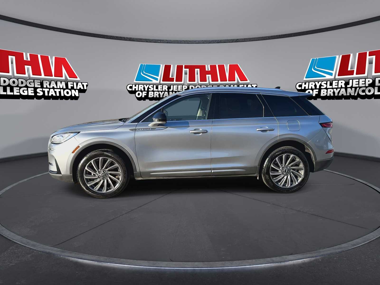 Thumbnail: 2023 Lincoln Corsair - 5